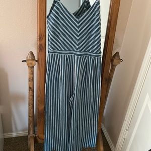 white and blue striped jumper